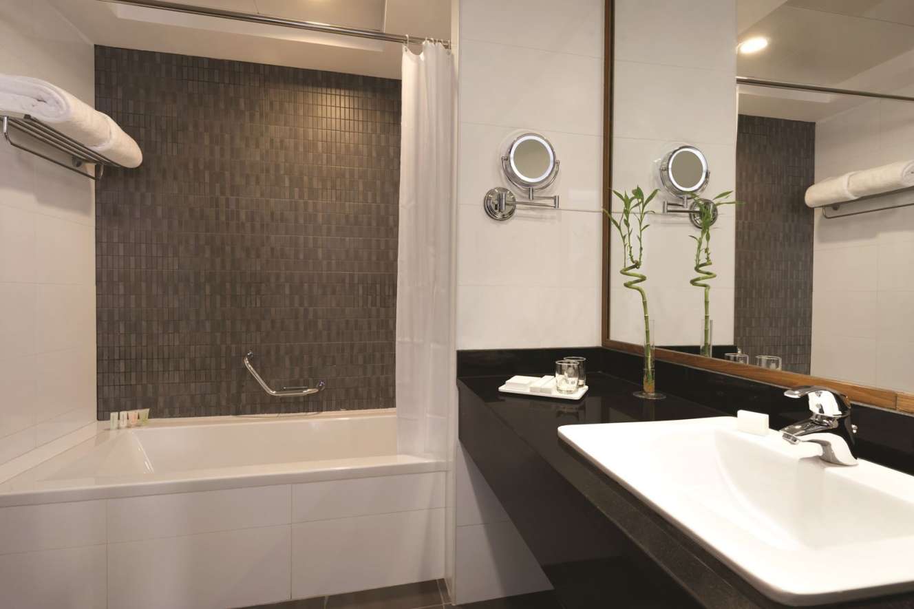 Ramada Corniche 1